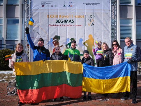 Bėgikai iš visos Lietuvos Kovo [...] paveiksliukas